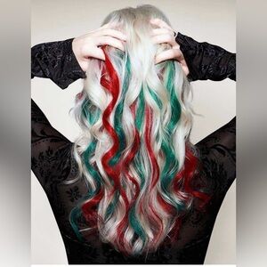 Stylish Red and Green Hair Extensions